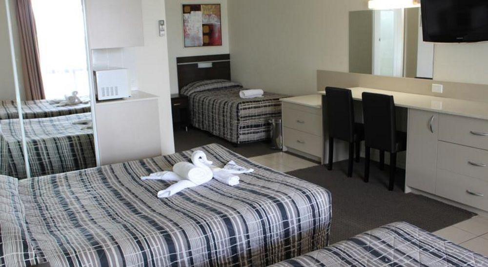 Golden West Motor Inn Dubbo Extérieur photo