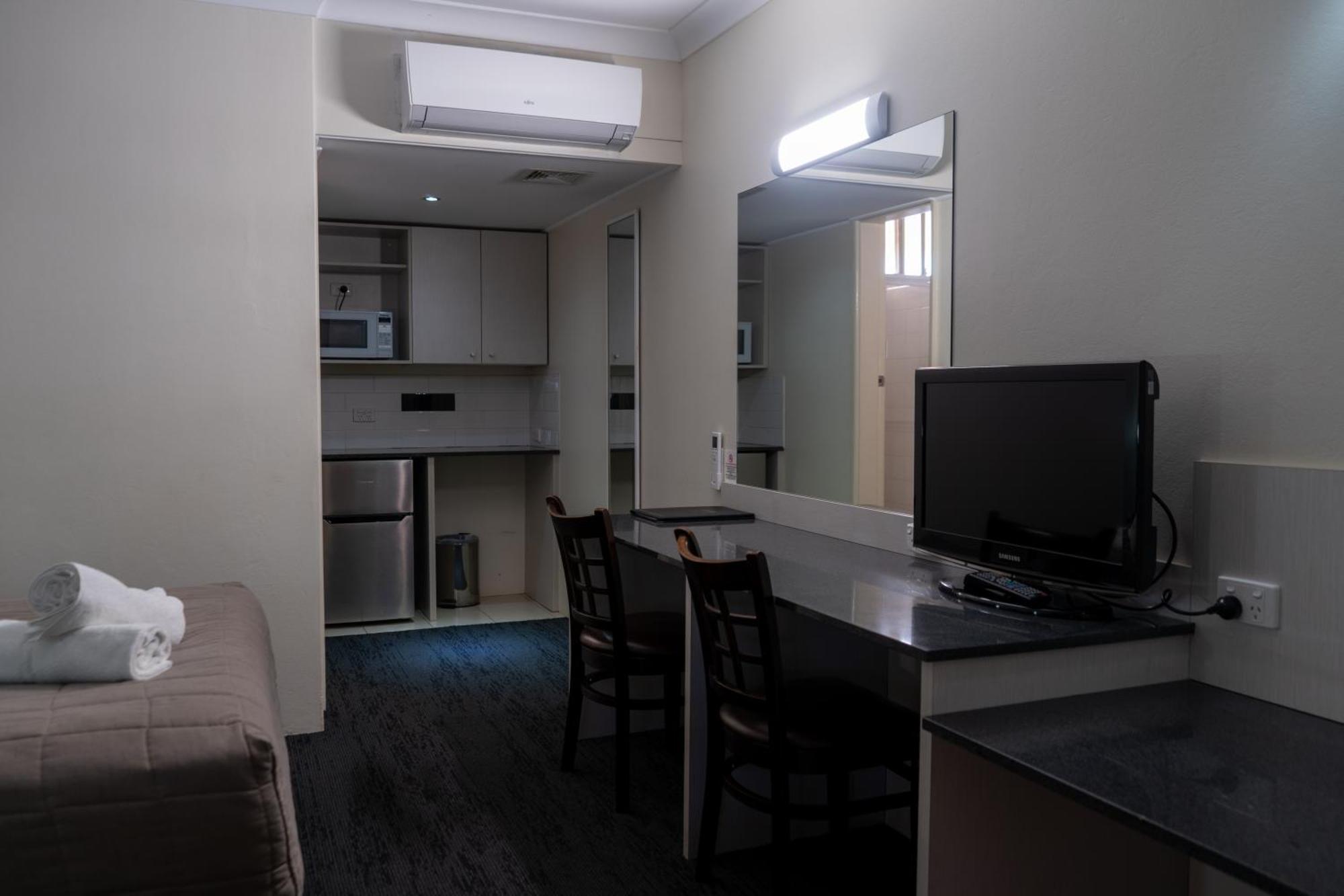 Golden West Motor Inn Dubbo Extérieur photo