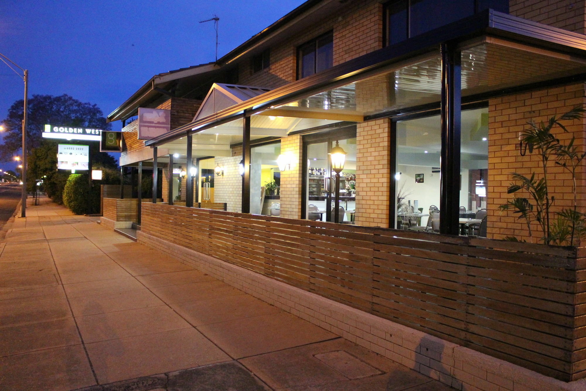 Golden West Motor Inn Dubbo Extérieur photo